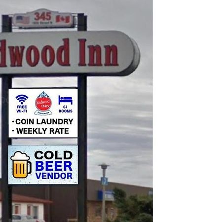 Redwood Motor Inn แบรนดอน ภายนอก รูปภาพ