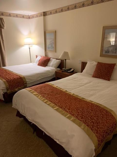 Redwood Motor Inn แบรนดอน ภายนอก รูปภาพ