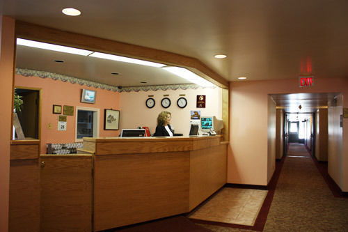Redwood Motor Inn แบรนดอน ภายนอก รูปภาพ