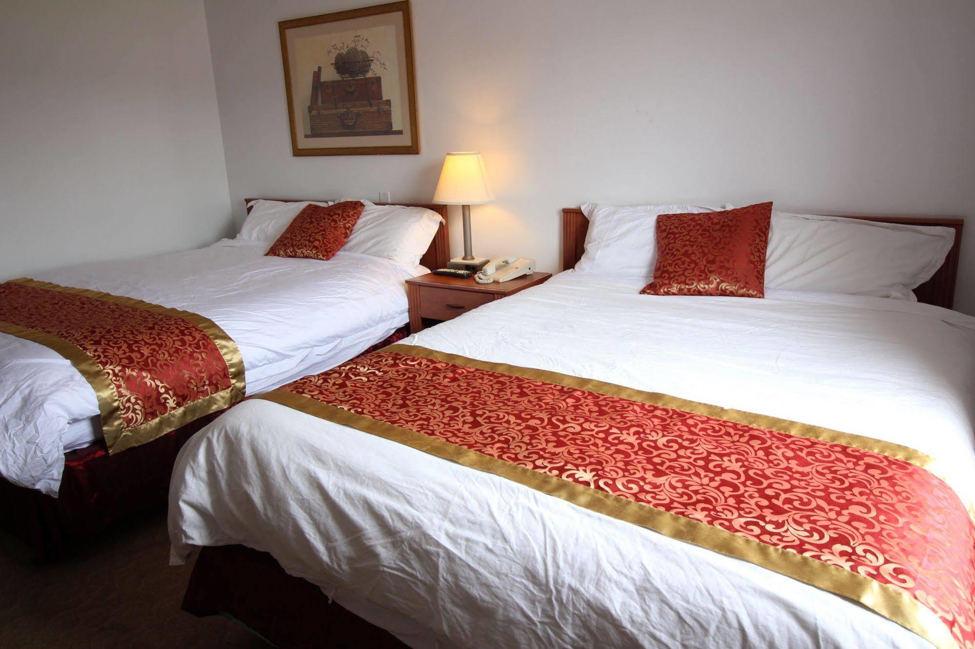 Redwood Motor Inn แบรนดอน ภายนอก รูปภาพ